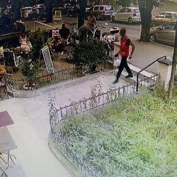 Yemeksepeti Elemanı Asansörümüzü Çalışamaz Hale Getirdi