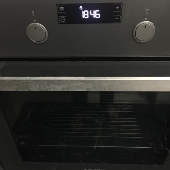 BİM Güldal Marka Ocak Fırın Temizleyiciyi Leke Bırakıyor