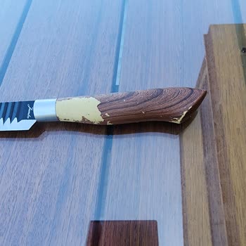 Jumbo Bıçak Setinin Sap Kısımlarının Kaplamasının Kalkması