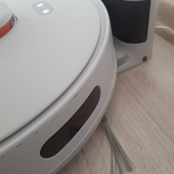 Philips Ev Aletleri Philips 3000 Serisi Homerun Robot Süpürge Gövdede Oluşan Çizikler