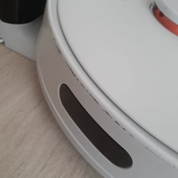 Philips Ev Aletleri Philips 3000 Serisi Homerun Robot Süpürge Gövdede Oluşan Çizikler