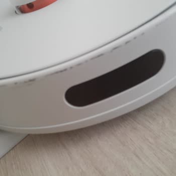 Philips Ev Aletleri Philips 3000 Serisi Homerun Robot Süpürge Gövdede Oluşan Çizikler
