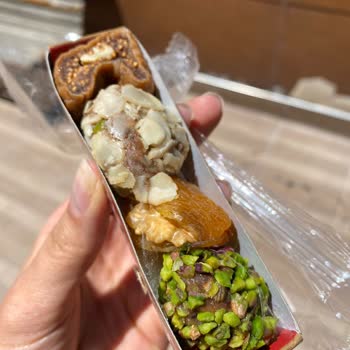 Tuğba Kuruyemiş Ürününden Böcek Ve Yuvası Çıktı.