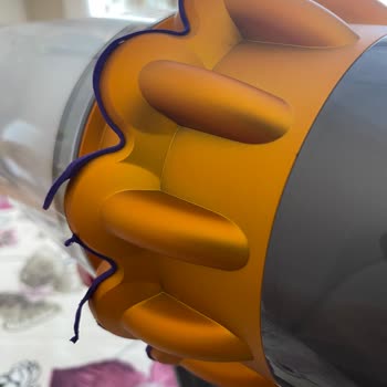 Dyson V15 Mor Silikon Kopması