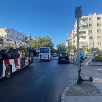 İzmir Otogar-Kamil Koç-Karşıyaka Servis Şoförünün Tavrı!