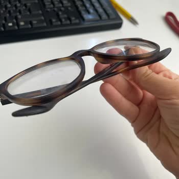 Rayban RB7046 Gözlük Soyuldu.