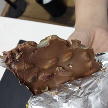 Ülker Çikolatasının İçinden Kurt Çıktı