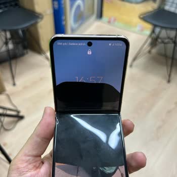 Samsung Telefon Flip Z4 Ekran Sorunu Ve Garanti Problemi