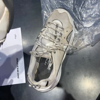 Skechersten Aldığım 1 Aylık Ayakkabı Paramparça
