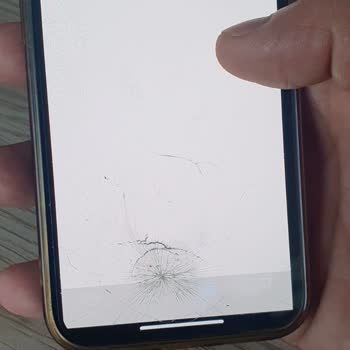 Teknosa Aydın/Efeler Forum AVM Ürün Ve Personel Eksikliği