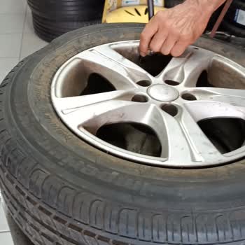 Petlas Lastik Değişimi Yapıldı Yine Otobanda Giderken Hava Kaçırdı