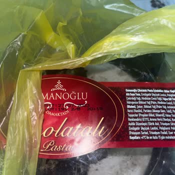 BİM Tarihi Geçmiş Küflü Pasta Satılması