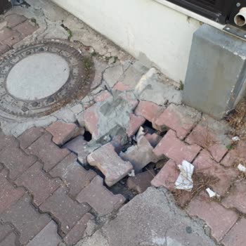 Antalya Büyükşehir Belediyesi İş Yeri Önü Kaldırım Taşları