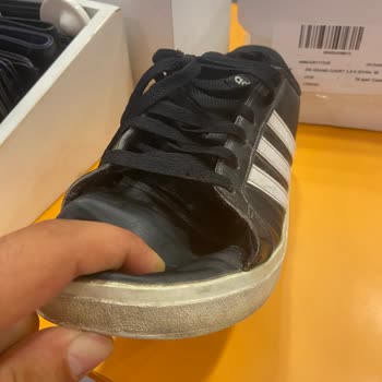 adidas FLO Mağazasından Aldığım Ayakkabıda Sorunlar