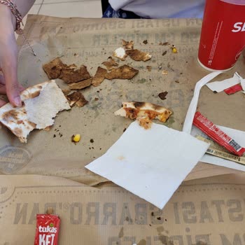 Sbarro Pizza Ankamall Kötü Pizza Ve İlgisizlik