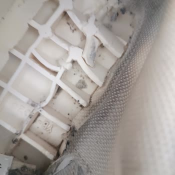 Bershka Çok Çabuk Yıpranma