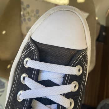 Converse Kısa Zamanda Üzdü