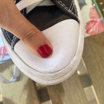 Converse Kısa Zamanda Üzdü