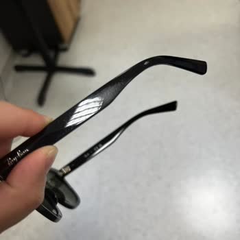 Rayban Güneş Gözlüğü Soldu