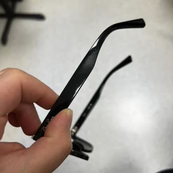 Rayban Güneş Gözlüğü Soldu