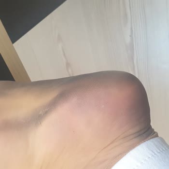 FLO Ayakkabı İnci Ayakkabının Ayağıma Boya Vermesi!
