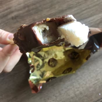Magnum Erimiş Ezilmiş Buzlanmış Dondurma