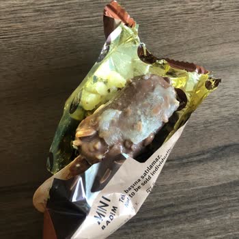 Magnum Erimiş Ezilmiş Buzlanmış Dondurma
