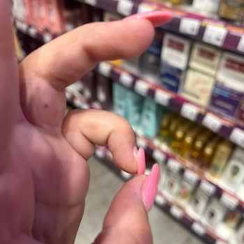 Gratis Beauty Protez Tırnak Yapımı