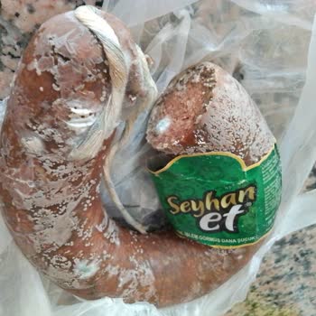 Seyhanlar Market (Bursa) Aldığım Sucuktan Zehirlendik