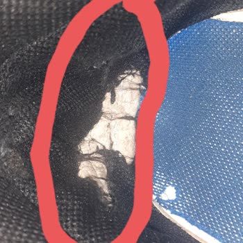 Kinetix İç Astarı İki Çiftinde Yırtılma Var