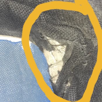 Kinetix İç Astarı İki Çiftinde Yırtılma Var