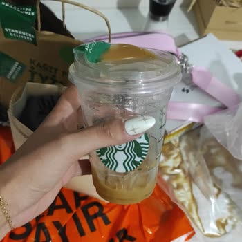 Starbucks Coffee Sipariş Verdiğim Bütün Kahve Dökülmüş