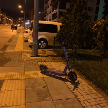 Beam Scooter Kaldırımları İşgal Ediyor