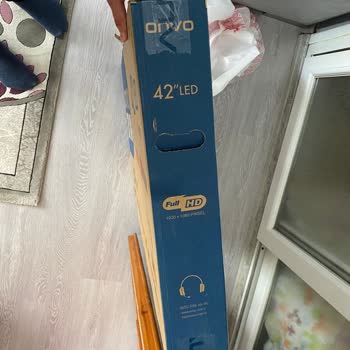 Onvo Marka 42 İnc Televizyon Kırık Çıktı