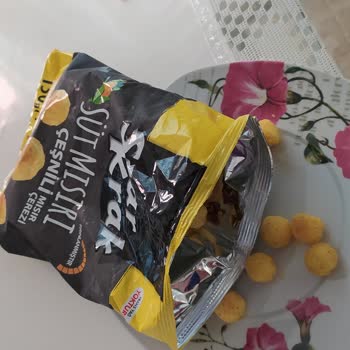 Star Krak Cips İçinden Ne Olduğu Bilinmeyen Siyah Cisim Çıktı