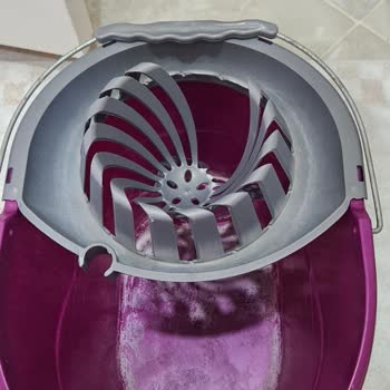 Parex Plastik Sıkma Aparatı Kısa Sürede Kırıldı