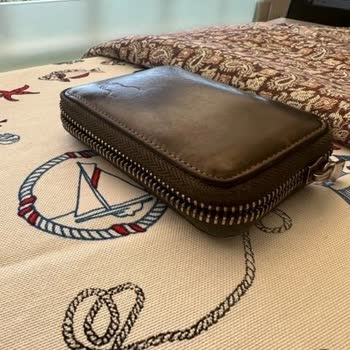 Carrera Cüzdan Fermuar Kapanmıyor Ve Fermuarın Rengi Attı