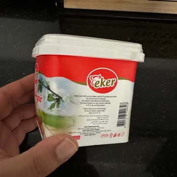 Eker Beyaz Peynir Buzdolabında Şişti