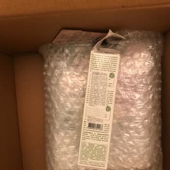 Yves Rocher Ürünlerim Kutuları Zarar Görmüş Koruma Bandı Yoktu