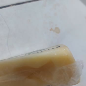 Getir'den Gelen Süt Ürünlerini Fare Kemirmiş