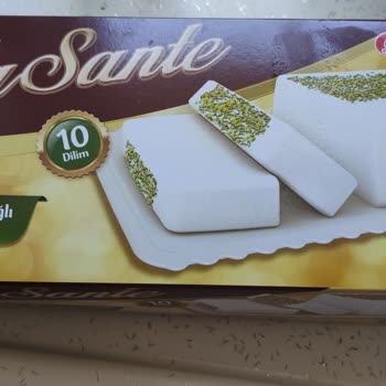Natura Gıda Dondurmanın Üzerindeki Ne Olduğu Belli Olmayan Cisimler
