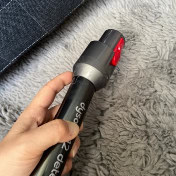 Dyson V12 Borusu Sallanıyor