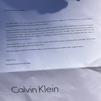 Calvin Klein Tshirt'ün Üzerindeki Logo Yıkama Sonucunda Parçalandı