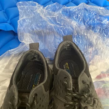 Skechers Ayakkabı Ve T-shirt 3-5 Kez Kullanımda Deforme Oldu