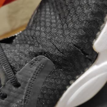 İncelenmeyen Çürük Nike Ayakkabı