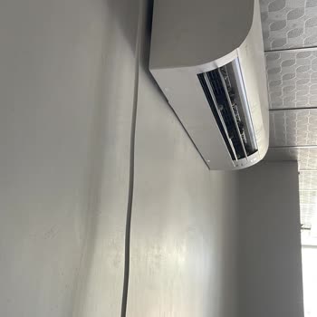 Daikin Motor Eğri Takıldı Hortum Kısa Kesildi Düzeltilmesini Talep Ediyorum