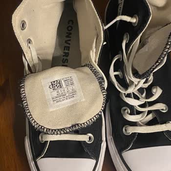 Arcadium AVM Convers Spor Ayakkabı Tabanının Açılması