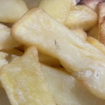 Domino's Pizza Patates Ürününün İçinde Kıl Toz Çıktı