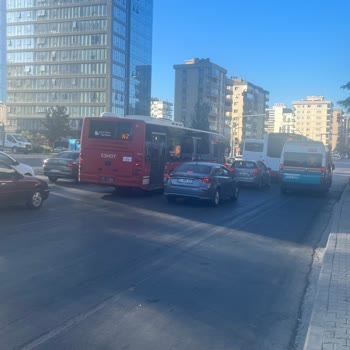 ESHOT Durakta Durması İçin El Uzatmamıza Rağmen Durmadı