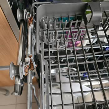 LG Bulaşık Makinesi Sepet Paslanmadan Dolayı Kırılma